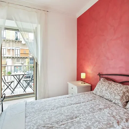 Guesthost - Flat With Balconies And Bicycle! 公寓 卡塔尼亚